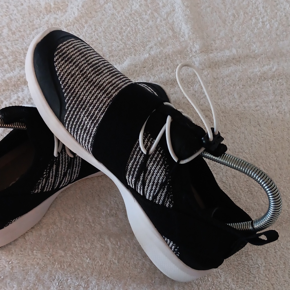 NWOT Vionic Alaina Comfort Slip On Athletic Shoes - Picture 10 of 16